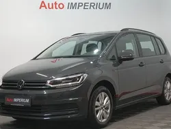 Grau Gebraucht 2020 VW Touran Comfortline Van / Kleinbus | 28.990 € (Fairer Preis)