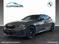 Grau Gebraucht 2024 BMW 320 M Sport Limousine | 43.500 € (Fairer Preis)