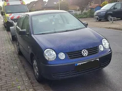Blau Gebraucht 2002 VW Polo Limousine | 800 € (Guter Preis)