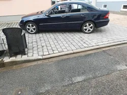 Blau Gebraucht 2003 Mercedes C240 Limousine | 3.000 € (Fairer Preis)