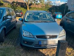 Blau Gebraucht 2007 Ford Focus Kombi | 1.400 €