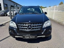 Schwarz Gebraucht 2011 Mercedes ML300 SUV | 8.500 € (Guter Preis)