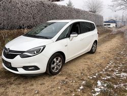 Weiß Gebraucht 2017 Opel Zafira Business Innovation Van / Kleinbus | 7.900 € (Guter Preis)