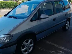 Silber Gebraucht 2003 Opel Zafira Van / Kleinbus | 3.150 € (Teuer)