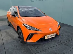 Orange Gebraucht 2022 MG MG4 EV Luxury Kleinwagen | 21.990 € (Fairer Preis)