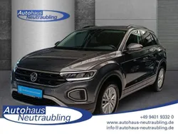 Indiumgrau Gebraucht 2024 VW T-Roc Life SUV | 21.580 € (Superpreis)