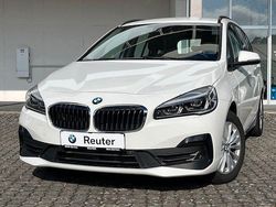 Weiß Gebraucht 2021 BMW 218 Gran Tourer Van / Kleinbus | 18.690 € (Fairer Preis)