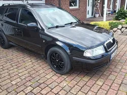 Schwarz Gebraucht 2003 Skoda Octavia Kombi | 900 € (Guter Preis)