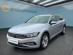 Silber Gebraucht 2023 VW Passat Kombi | 28.799 € (Fairer Preis)