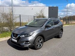 Grau Gebraucht 2018 Nissan Qashqai N-Connecta SUV | 13.300 € (Fairer Preis)