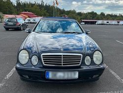 Blau Gebraucht 2001 Mercedes CLK200 Avantgarde Cabrio | 2.600 € (Superpreis)