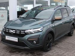 Grün Gebraucht 2024 Dacia Jogger Extreme Kombi | 19.990 € (Guter Preis)