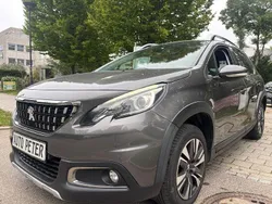 Grau Gebraucht 2017 Peugeot 2008 Allure SUV | 8.700 € (Fairer Preis)