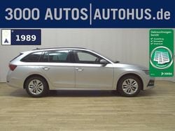 Grau Gebraucht 2023 Skoda Octavia Ambition Kombi | 14.980 € (Guter Preis)