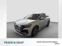Gletscherweiß metallic Gebraucht 2024 Audi Q4 e-tron Ambiente SUV | 51.890 € (Teuer)