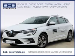 Perlmuttweiß Gebraucht 2023 Renault Mégane GrandTour Equilibre Kombi | 23.555 € (Guter Preis)