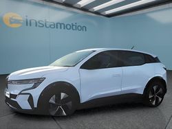 Weiß Gebraucht 2022 Renault Mégane Limousine | 22.499 € (Fairer Preis)