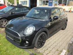 Schwarz Gebraucht 2017 Mini ONE Kleinwagen | 11.804 € (Fairer Preis)