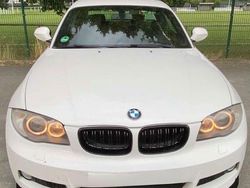 Weiß Gebraucht 2010 BMW 120 Coupé Coupé | 9.350 € (Fairer Preis)