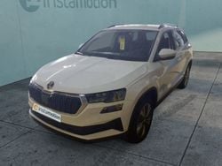 Weiß Gebraucht 2024 Skoda Karoq Ambition SUV | 27.289 € (Superpreis)