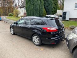 Schwarz Gebraucht 2014 Ford Focus Limousine | 4.299 € (Guter Preis)