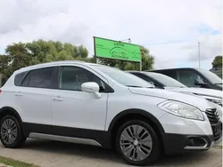Weiß Gebraucht 2014 Suzuki SX4 S-Cross Club SUV | 12.490 € (Fairer Preis)