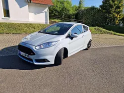 Grau Gebraucht 2017 Ford Fiesta ST200 Kleinwagen | 13.500 € (Fairer Preis)
