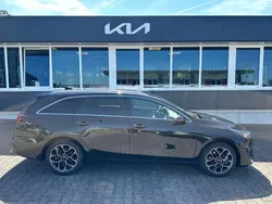 Schwarz Neu 2025 Kia Ceed Sportswagon Kombi | 32.490 € (Etwas zu teuer)