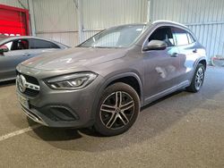 Grau Gebraucht 2022 Mercedes GLA200 Business SUV | 24.876 €
