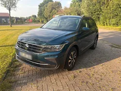 Blau Gebraucht 2023 VW Tiguan SUV | 29.900 € (Superpreis)