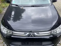 Schwarz Gebraucht 2013 Mitsubishi Outlander Instyle SUV | 7.255 € (Guter Preis)