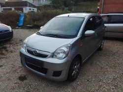 Silber Gebraucht 2011 Daihatsu Cuore Kleinwagen | 1.590 € (Guter Preis)