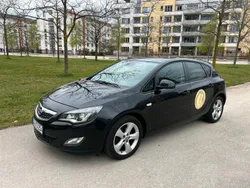 Schwarz Gebraucht 2011 Opel Astra Design Edition Limousine | 5.900 € (Teuer)