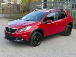 Rot Gebraucht 2019 Peugeot 2008 Signature Sky SUV | 12.490 € (Superpreis)
