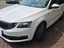 Weiß Gebraucht 2019 Skoda Octavia Soleil Kombi | 14.500 € (Guter Preis)