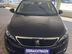 Encreblau oder dark blue Gebraucht 2018 Peugeot 308 Active Kleinwagen | 8.990 € (Guter Preis)