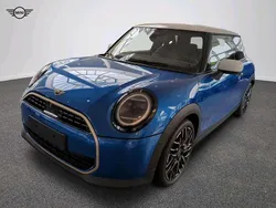 Blau Gebraucht 2024 Mini Cooper Favoured Kleinwagen | 28.397 € (Fairer Preis)