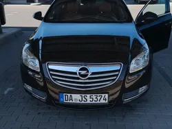Braun Gebraucht 2010 Opel Insignia Kombi | 12.000 €