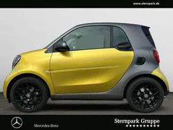 Karosserie in blacktoyellow Gebraucht 2019 Smart ForTwo Coupé Prime Coupé | 19.890 € (Teuer)