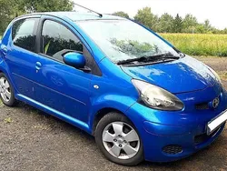 Blau Gebraucht 2009 Toyota Aygo Cool Kleinwagen | 1.800 € (Guter Preis)