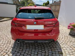 Rot Gebraucht 2023 BMW 118 Sport Line Kleinwagen | 25.300 € (Fairer Preis)