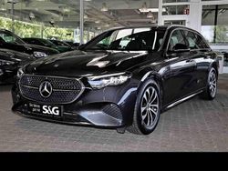 Grau Gebraucht 2024 Mercedes E220 Avantgarde Kombi | 42.930 € (Superpreis)