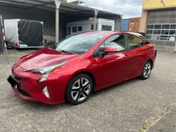 Rot Gebraucht 2018 Toyota Prius Executive Kleinwagen | 9.990 €
