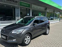 Grau Gebraucht 2015 Ford Kuga SUV | 10.990 € (Fairer Preis)