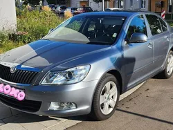 Grau Gebraucht 2012 Skoda Octavia Elegance Limousine | 10.990 € (Fairer Preis)