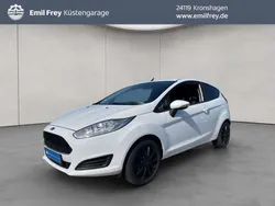 Weiß Gebraucht 2016 Ford Fiesta Kleinwagen | 6.930 € (Fairer Preis)