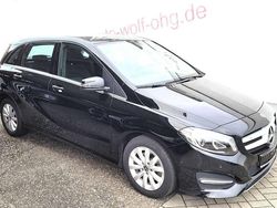 Schwarz Gebraucht 2018 Mercedes B180 Style Van / Kleinbus | 17.890 € (Fairer Preis)