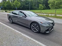 Grau Gebraucht 2019 Lexus LS500h Sport Line Limousine | 40.500 €