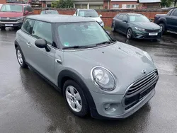 Moonwalk grey Gebraucht 2017 Mini Cooper Kleinwagen | 13.950 € (Superpreis)