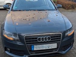 Grau Gebraucht 2010 Audi A4 Ambiente Kombi | 5.950 € (Guter Preis)